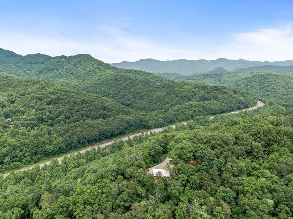 Majors Estate: 1610 Perth Rd, Clyde, NC 28721